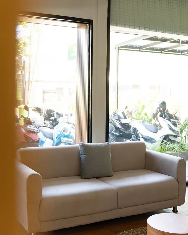 Comfortable waiting lounge area at MY SPA LOMBOK day spa in Kuta Mandalika